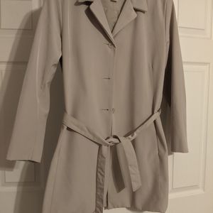 Women's rain jacket